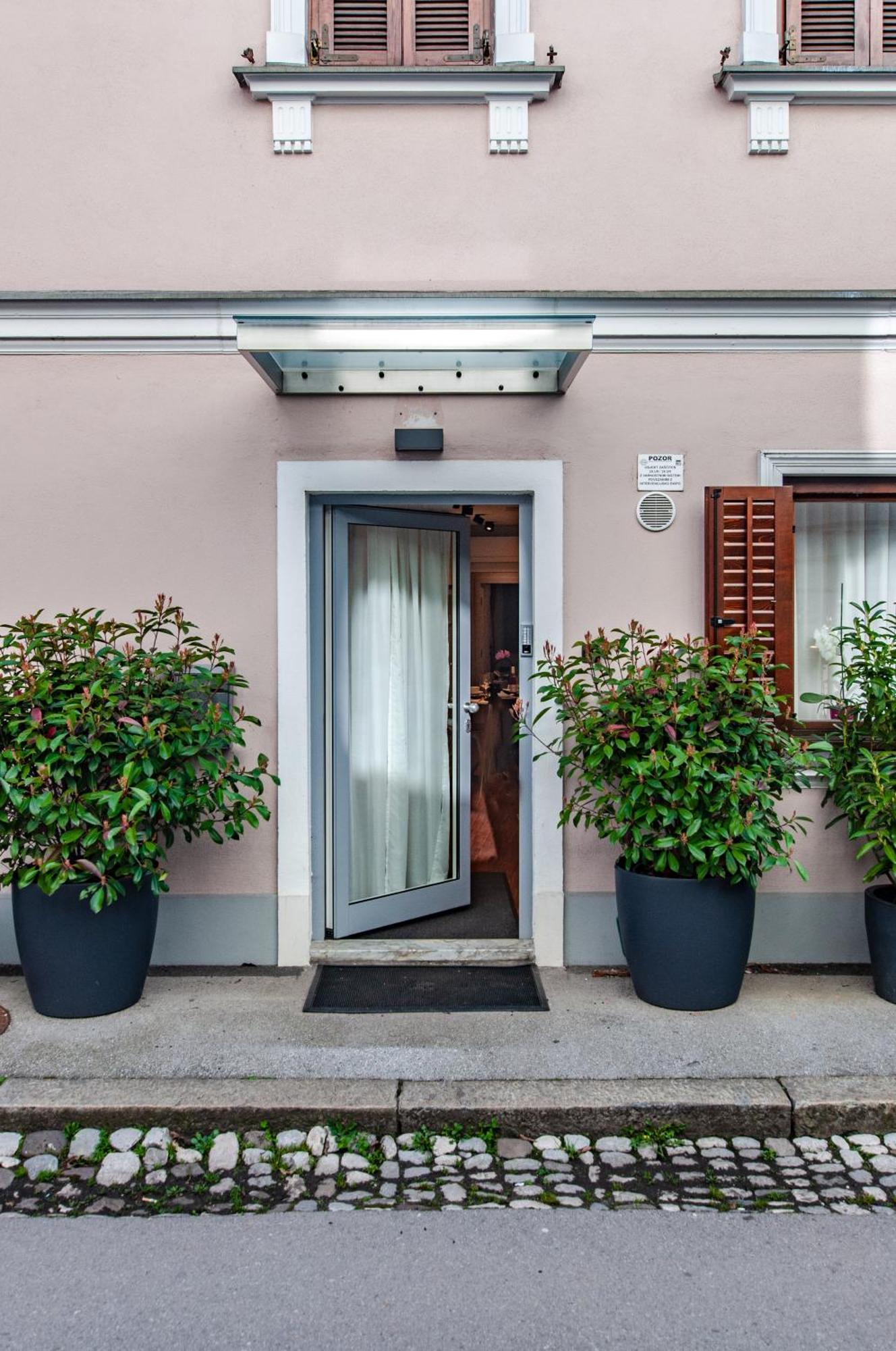 Six In The City Apartment, Ljubljana Dış mekan fotoğraf