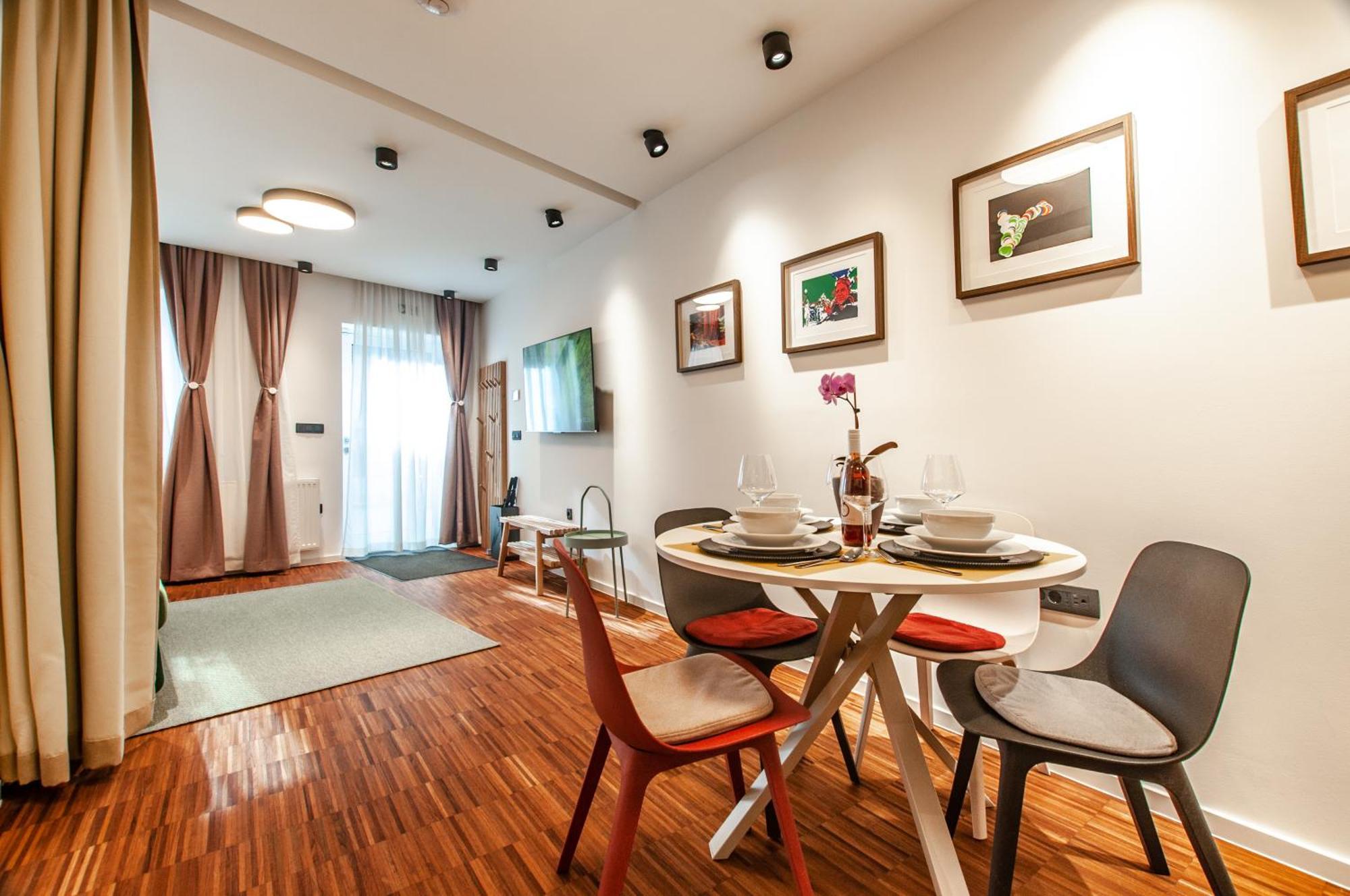 Six In The City Apartment, Ljubljana Dış mekan fotoğraf